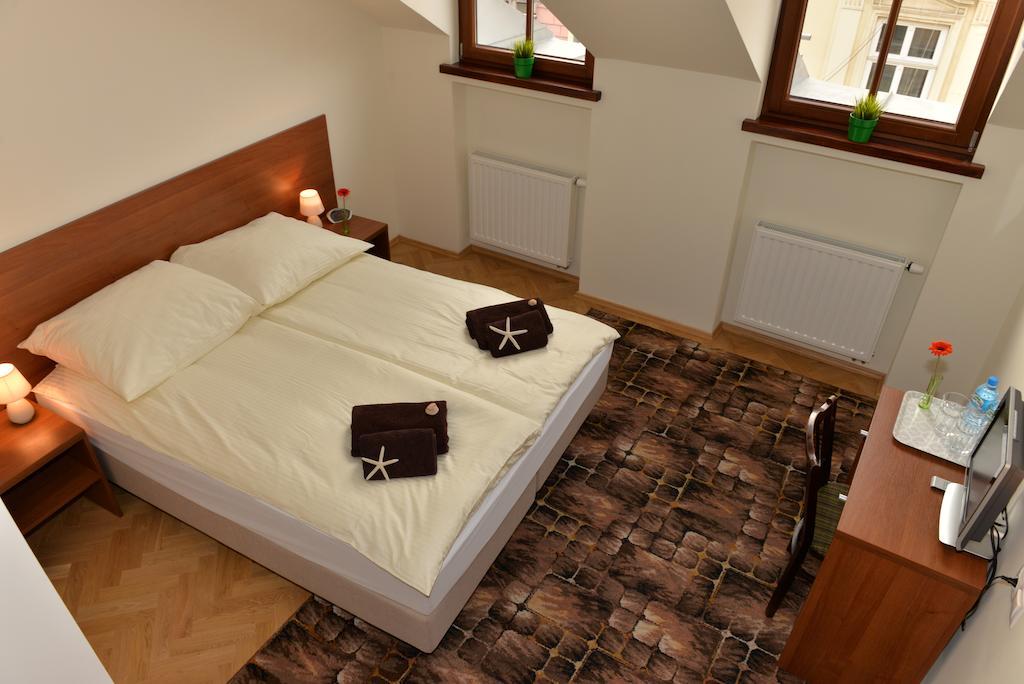 Royal Route 29 Comfort Rooms Krasków Rom bilde