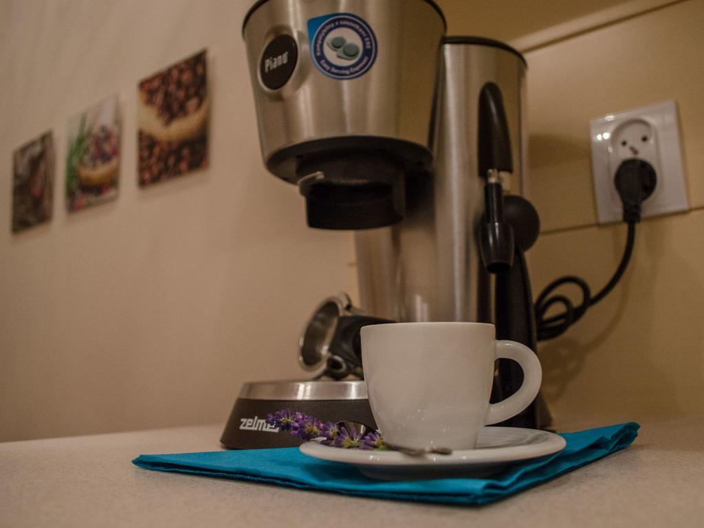 Royal Route 29 Comfort Rooms Krasków Eksteriør bilde