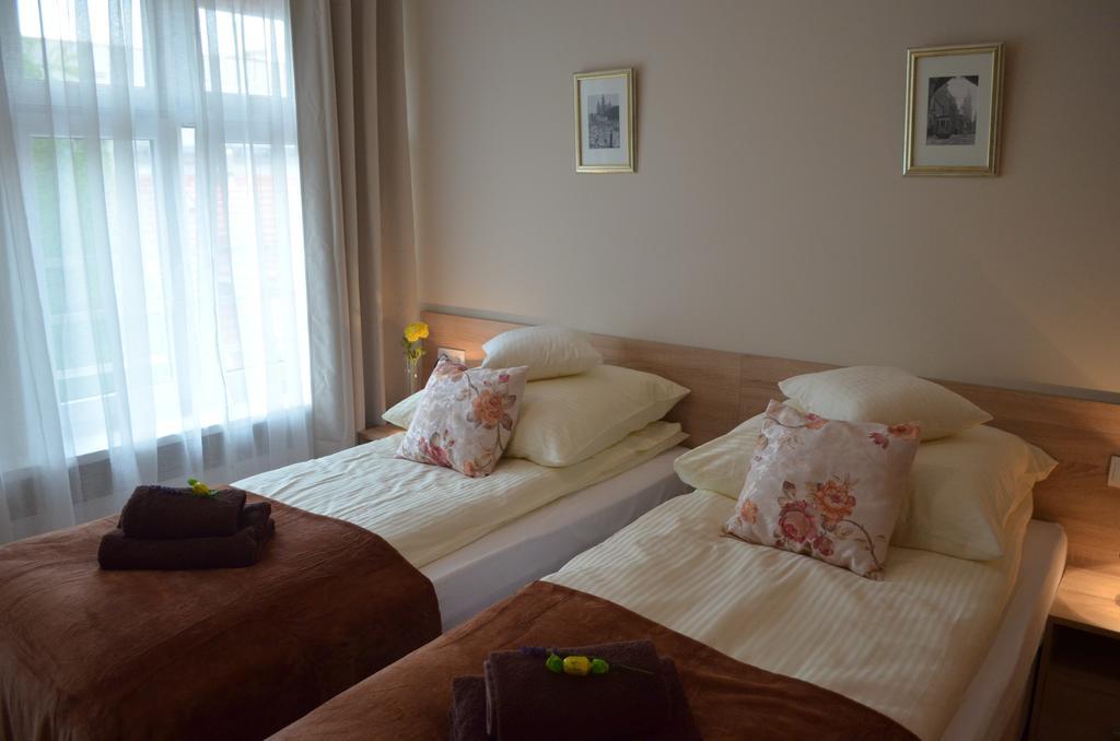 Royal Route 29 Comfort Rooms Krasków Eksteriør bilde