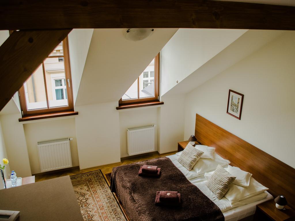 Royal Route 29 Comfort Rooms Krasków Eksteriør bilde