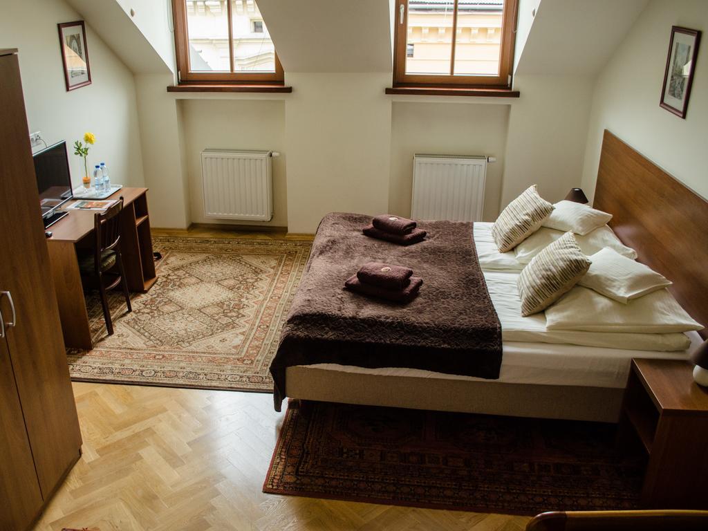 Royal Route 29 Comfort Rooms Krasków Eksteriør bilde