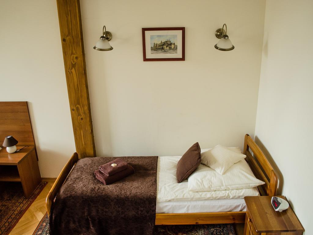 Royal Route 29 Comfort Rooms Krasków Eksteriør bilde