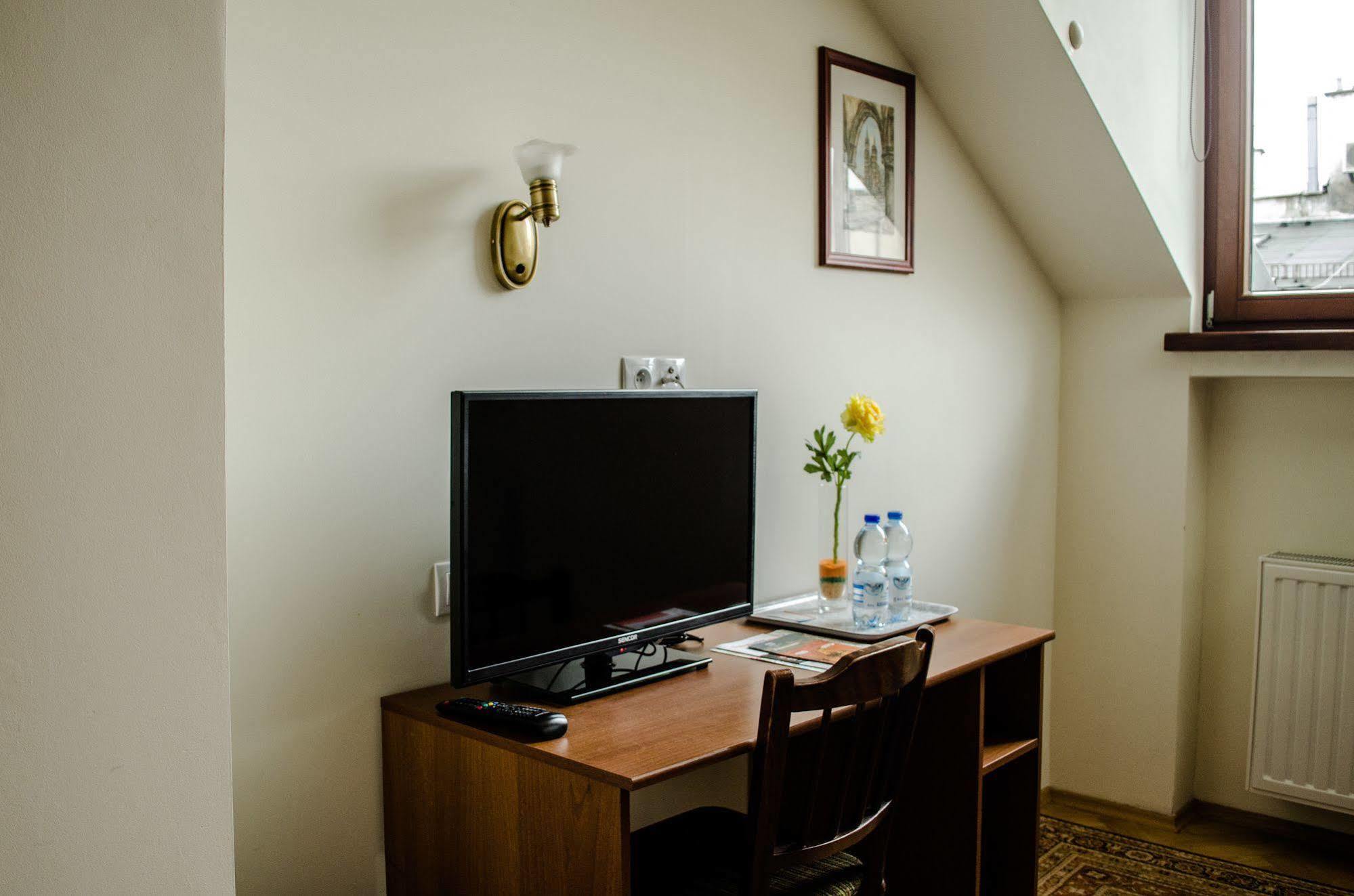 Royal Route 29 Comfort Rooms Krasków Eksteriør bilde