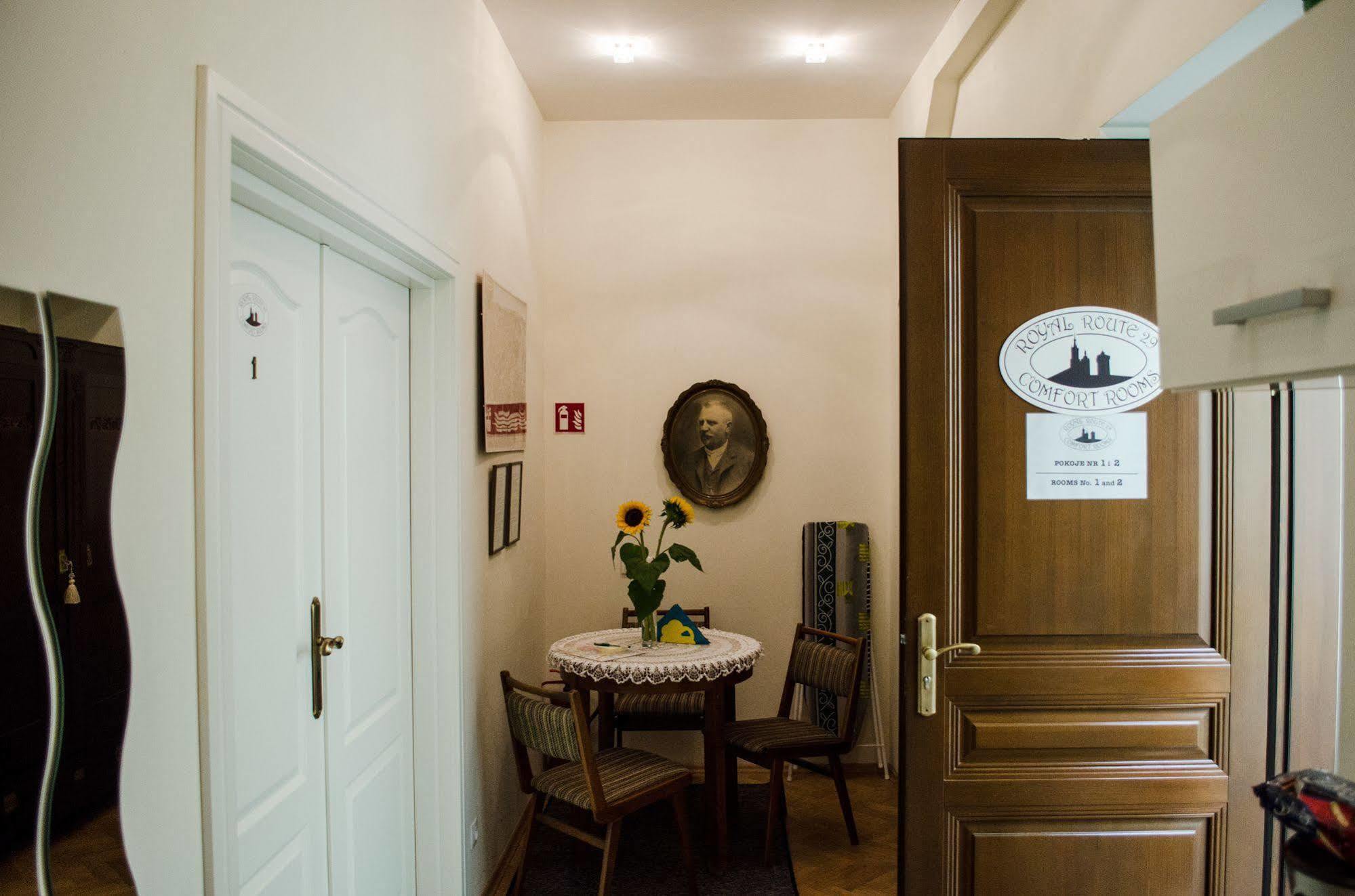 Royal Route 29 Comfort Rooms Krasków Eksteriør bilde