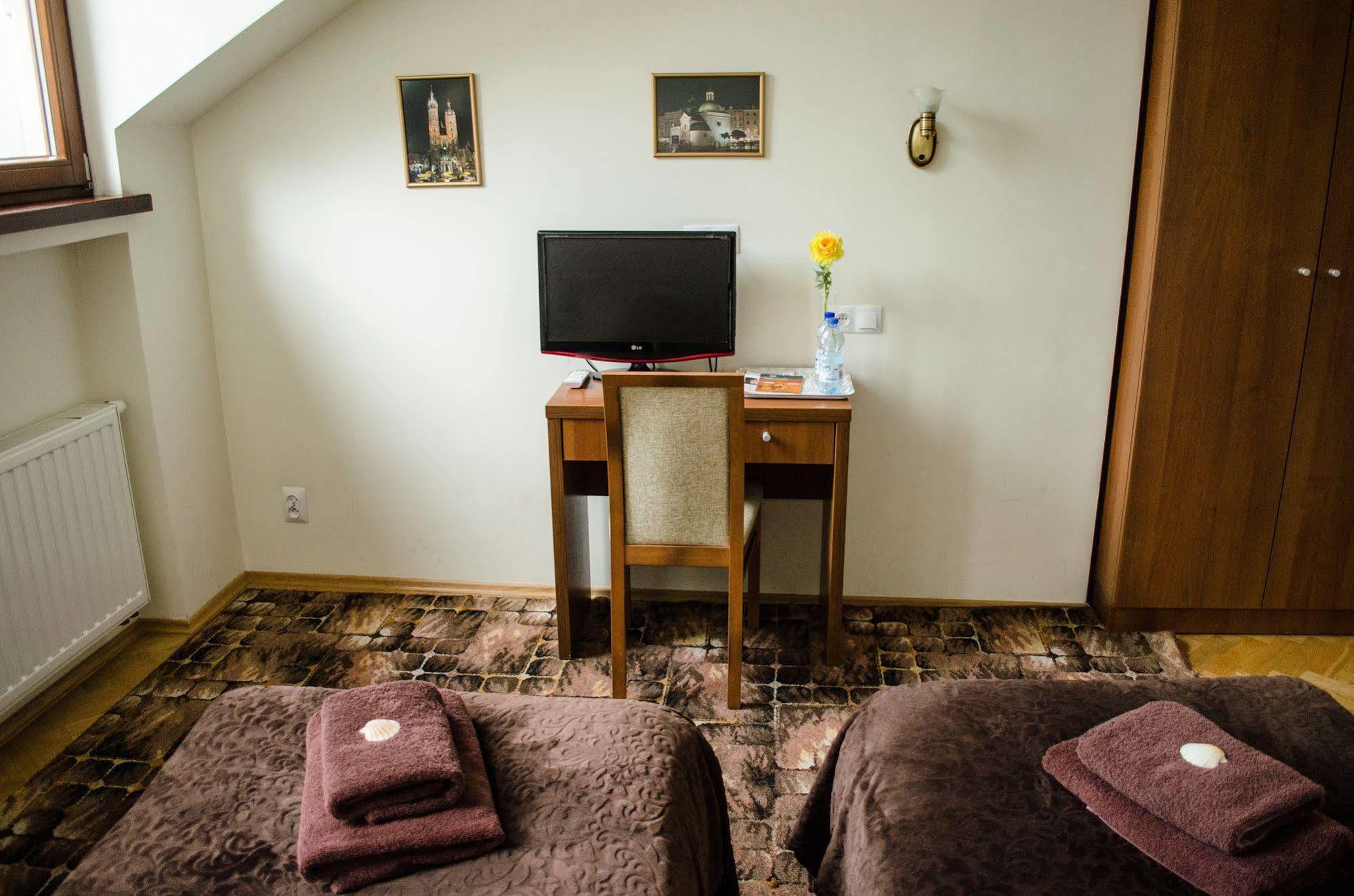 Royal Route 29 Comfort Rooms Krasków Eksteriør bilde