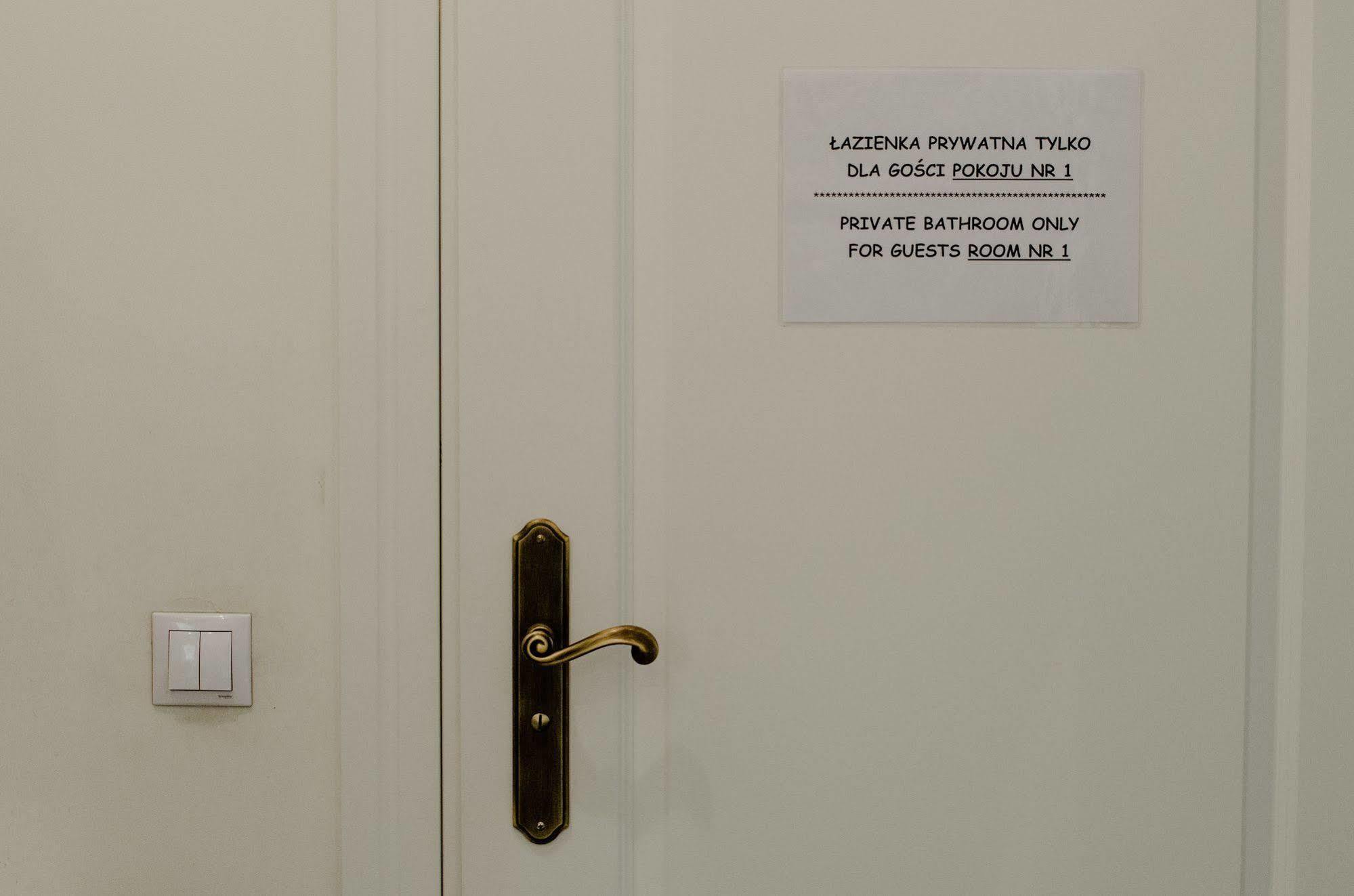 Royal Route 29 Comfort Rooms Krasków Eksteriør bilde