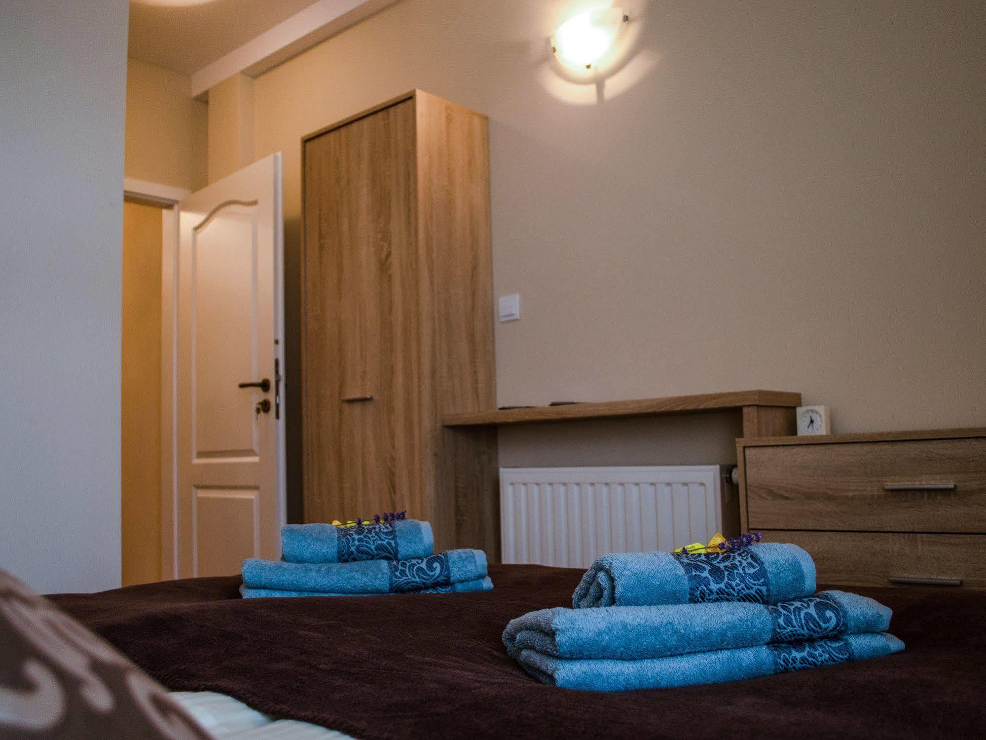 Royal Route 29 Comfort Rooms Krasków Eksteriør bilde
